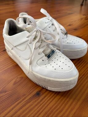 Nike Air Force 1 Sage Low